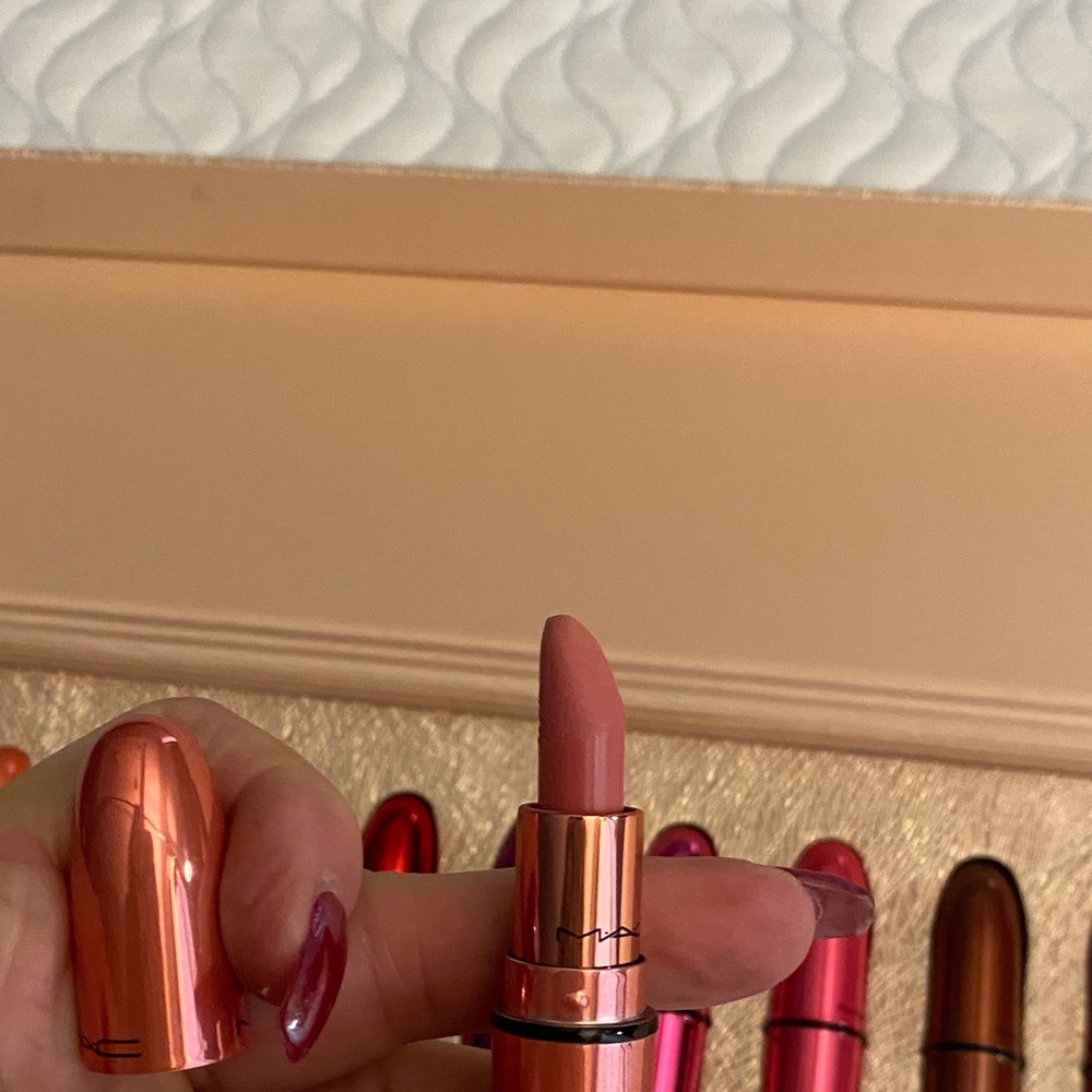 MAC Cosmetics Vibrant Lipstick Collection - Picture 12 of 12